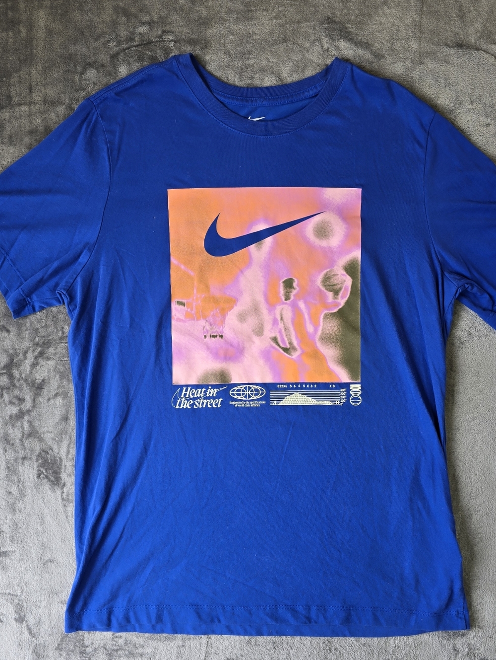 The Nike Tee Dri-Fit Heat In The Street T Shirt Size  Large Blue